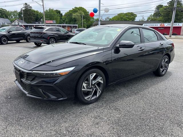 2025 Hyundai Elantra SEL - Photo 6