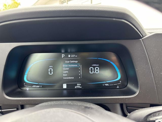 2025 Hyundai Elantra SEL - Photo 16