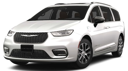 2023 Chrysler Pacifica Hybrid PLUG-IN  PINNACLE Passenger Van