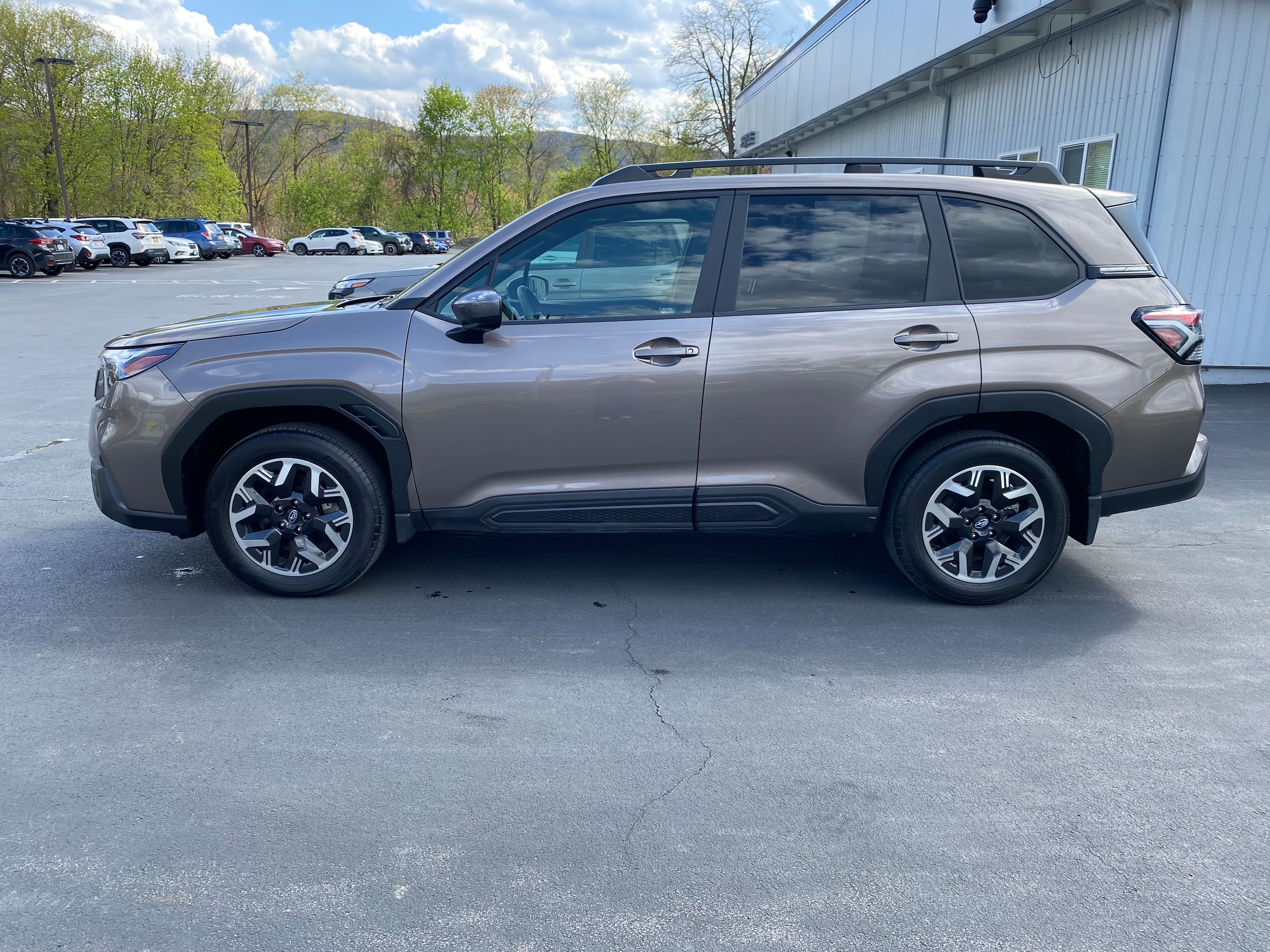 2025 Subaru Forester Premium - Photo 4