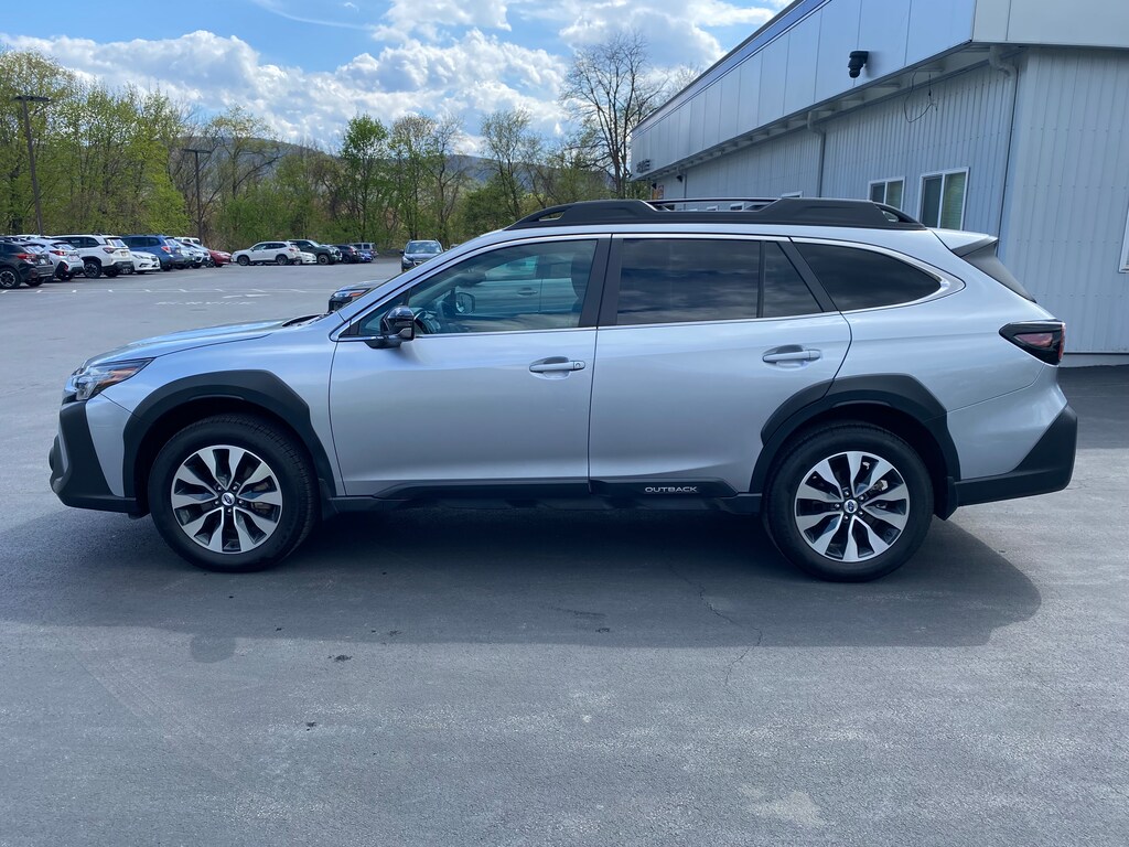 Used 2025 Subaru Outback Limited SUV