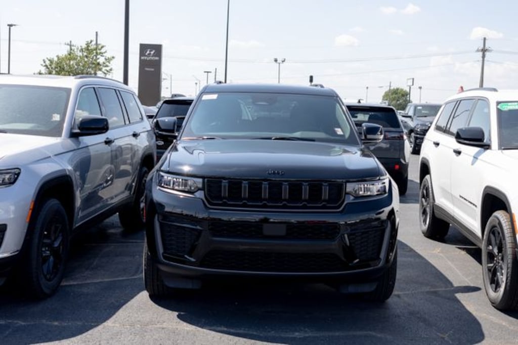 New 2027 Jeep Grand Cherokee Laredo Altitude Sport Utility