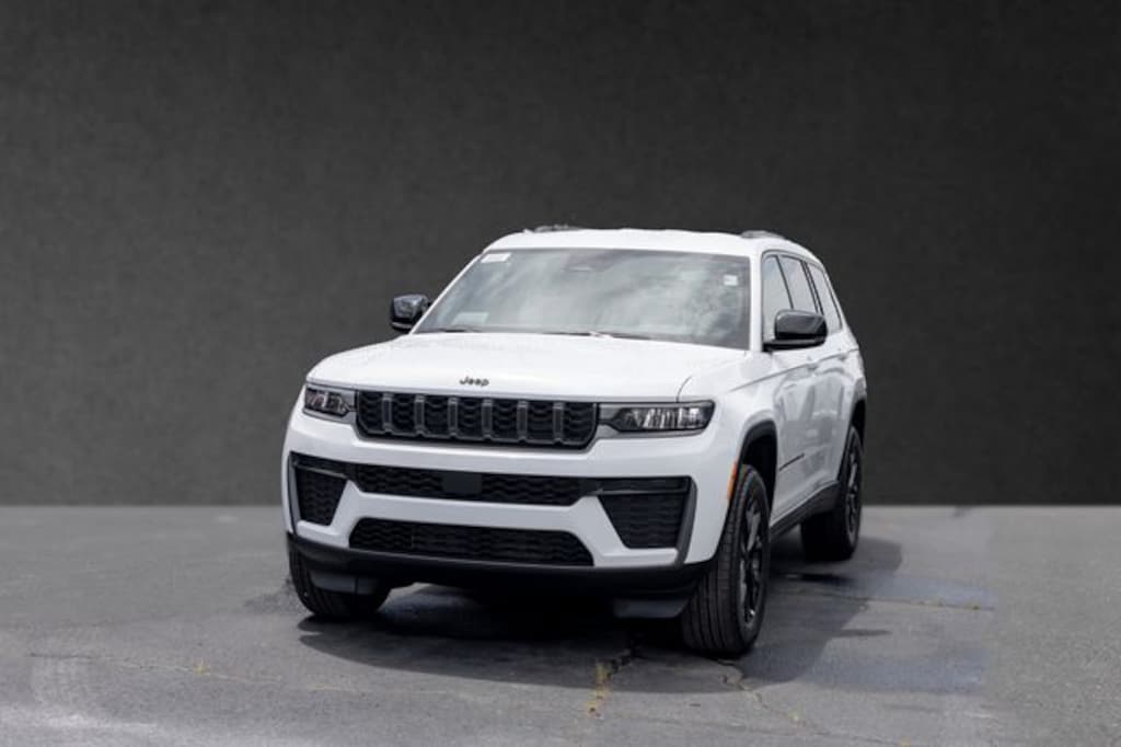 New 2026 Jeep Grand Cherokee L LAREDO ALTITUDE 4X4 Sport Utility