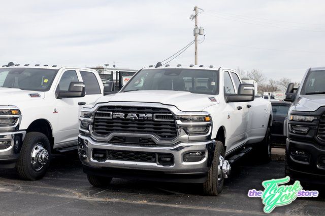 2026 RAM 3500 Tradesman - Photo 11