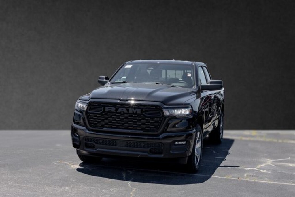 New 2026 Ram 1500 EXPRESS QUAD CAB 4X2 6'4 BOX Pickup