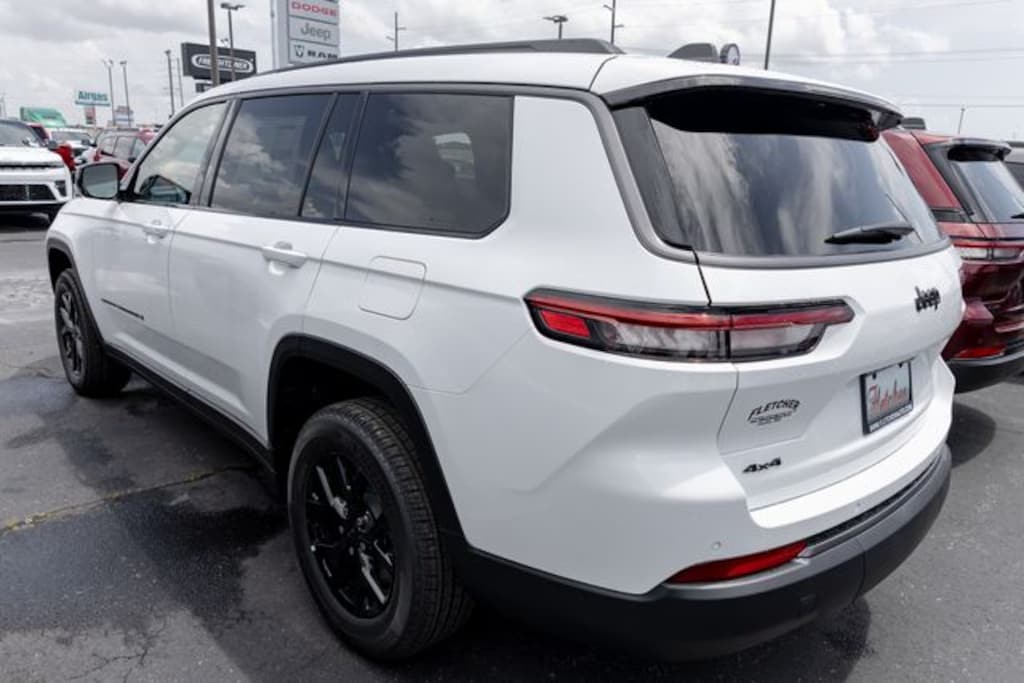 New 2026 Jeep Grand Cherokee L LAREDO ALTITUDE 4X4 Sport Utility