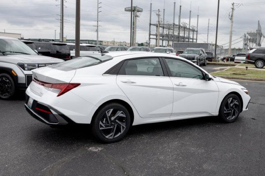 New 2026 Hyundai Elantra Limited Sedan
