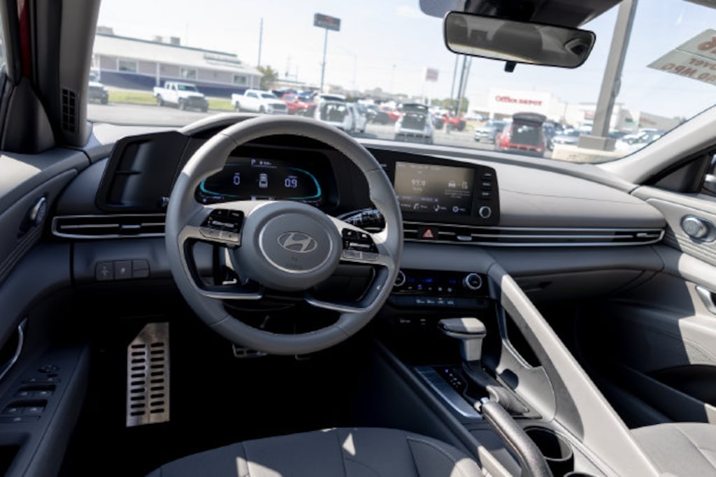Used 2026 Hyundai Elantra SEL Sport Sedan
