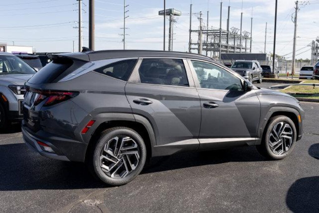New 2026 Hyundai Tucson SEL Plus FWD SUV