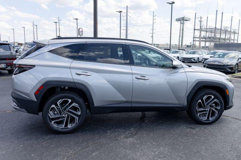 New 2026 Hyundai Tucson Limited AWD SUV