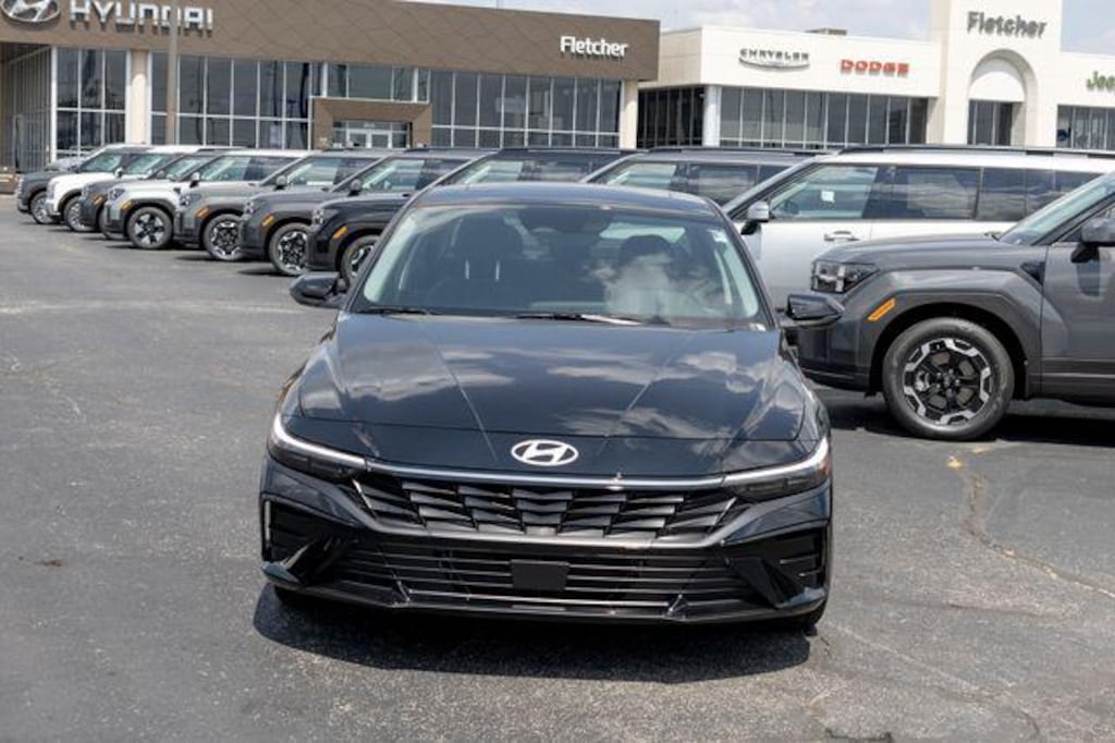 New 2026 Hyundai Elantra Hybrid Limited Sedan