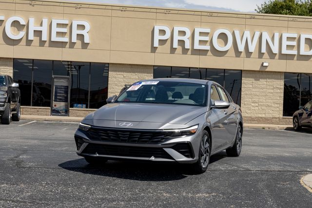 2025 Hyundai Elantra SEL Convenience Sedan