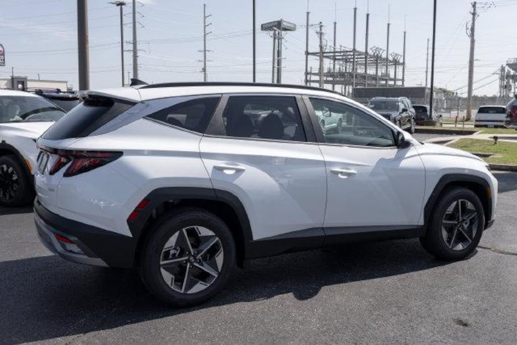 New 2026 Hyundai Tucson Hybrid SEL FWD SUV