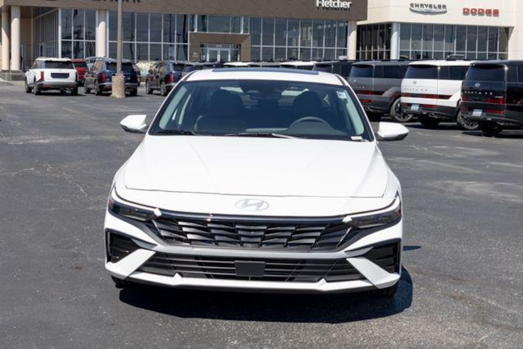 New 2026 Hyundai Elantra Limited Sedan