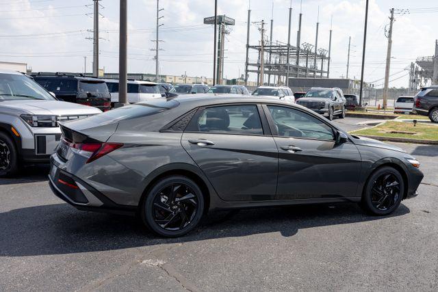 New 2026 Hyundai Elantra SEL Sport Sedan