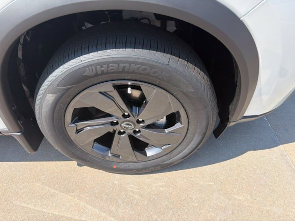 New 2026 Nissan Rogue SV SUV