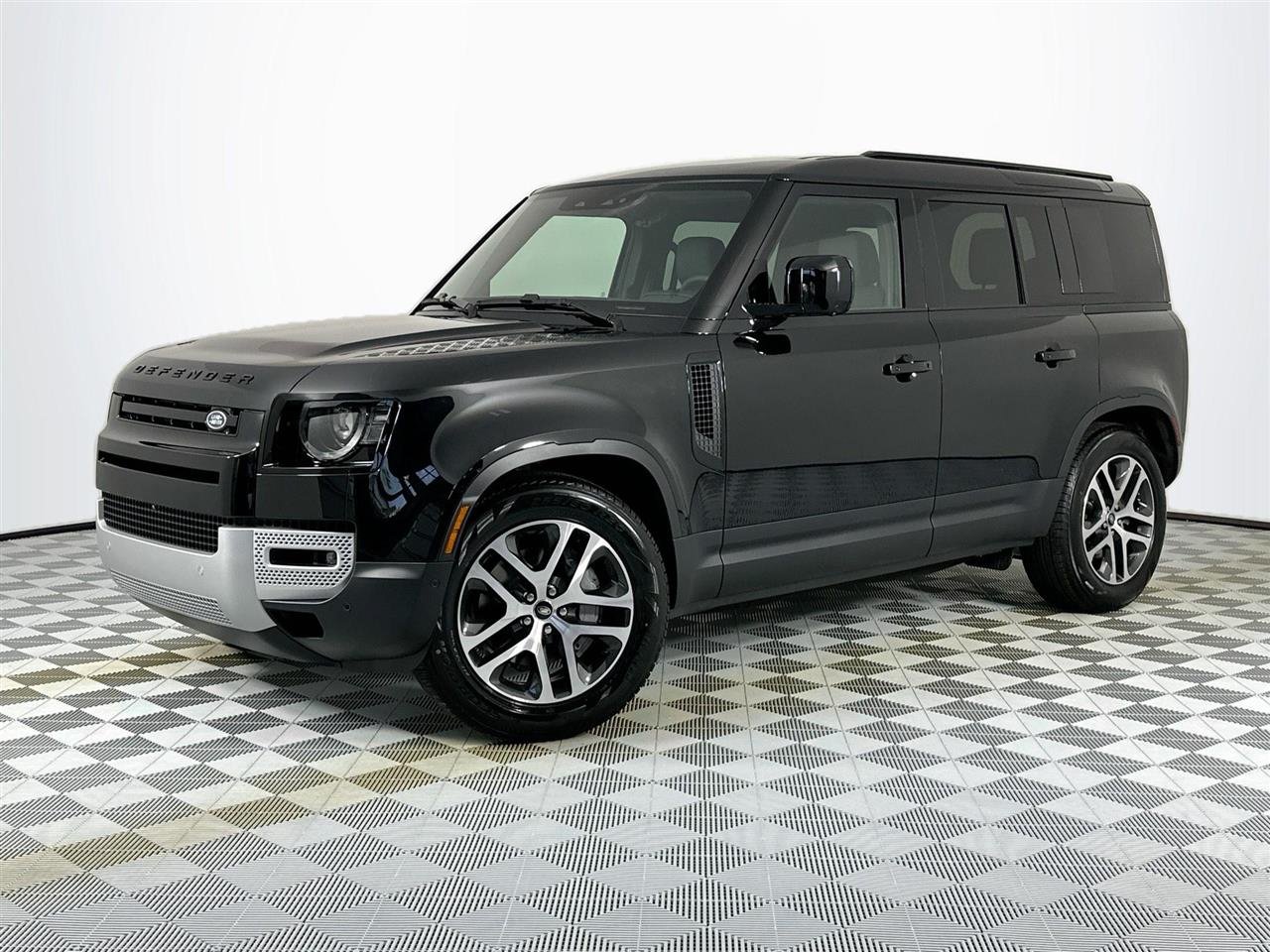 2025 Land Rover Defender 110 S SUV