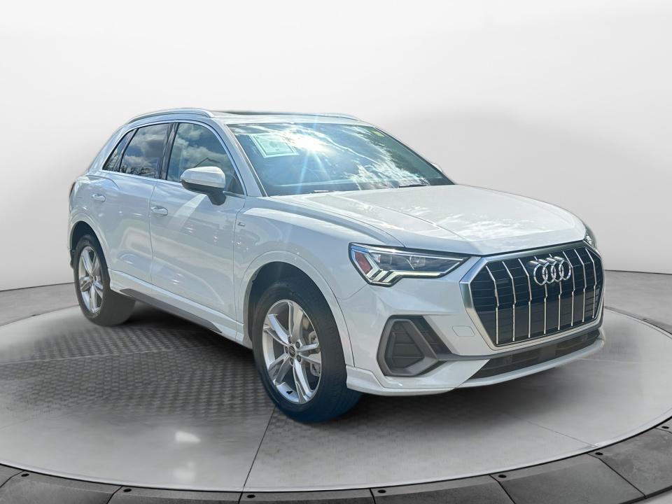  Audi Q3