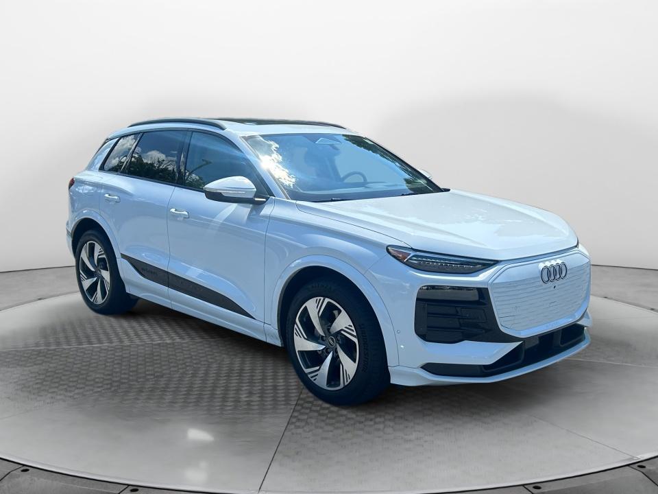  Audi Q6 e-tron