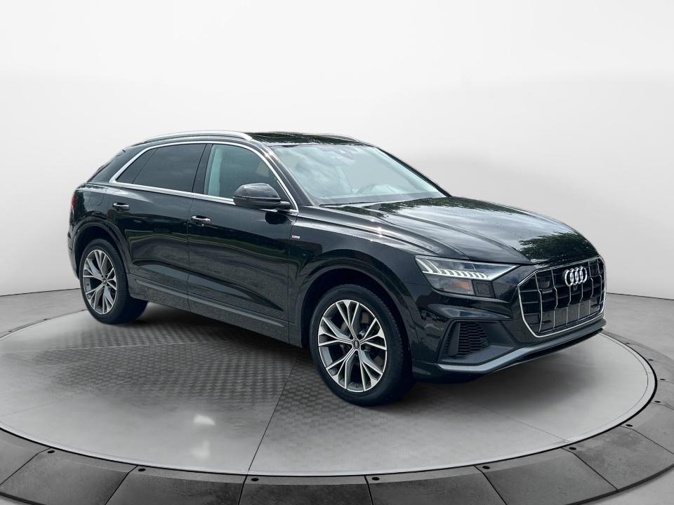  Audi Q8
