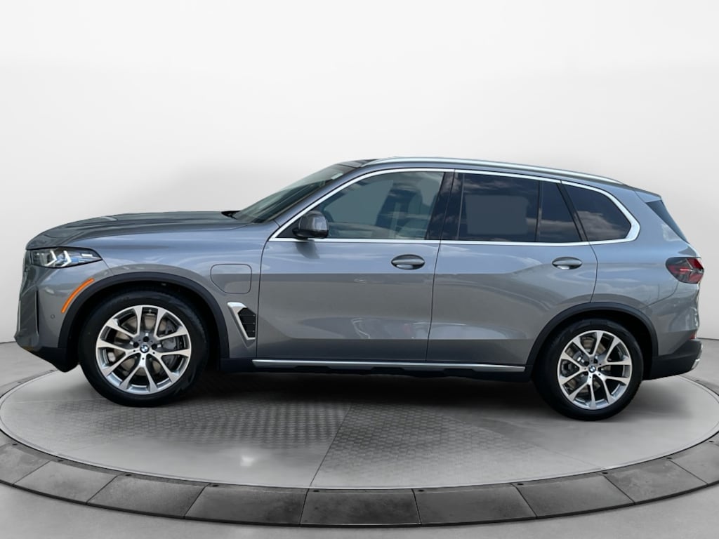 New 2026 BMW X5 PHEV xDrive50e SUV