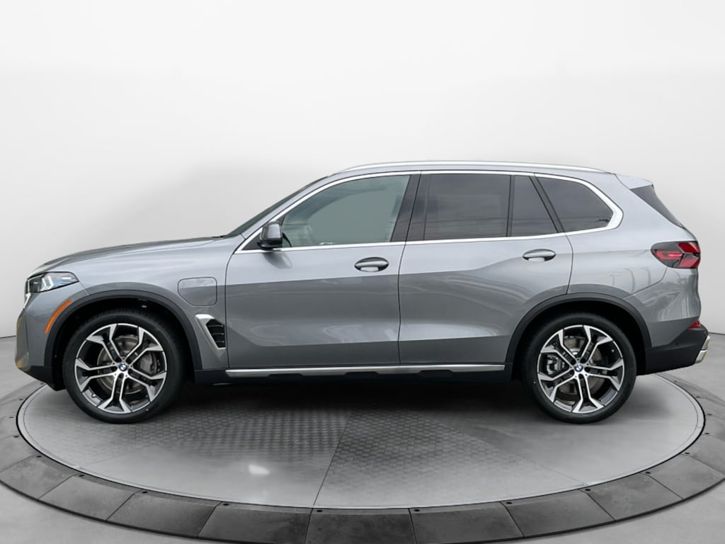 New 2026 BMW X5 PHEV xDrive50e SUV