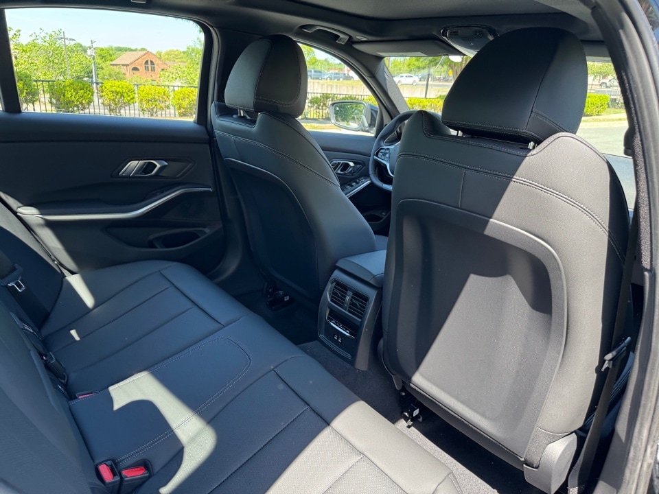 2026 BMW 3 Series 330i - Photo 28