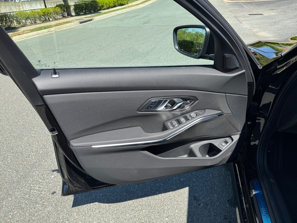 2026 BMW 3 Series 330i - Photo 31