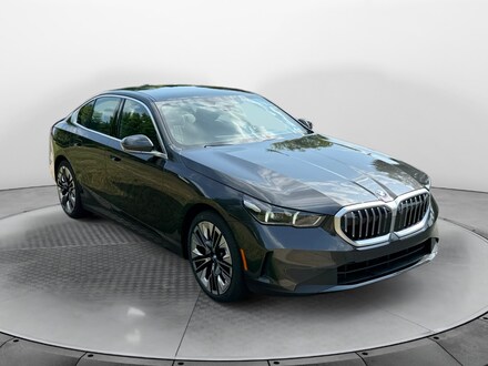 2027 BMW 530i xDrive Sedan