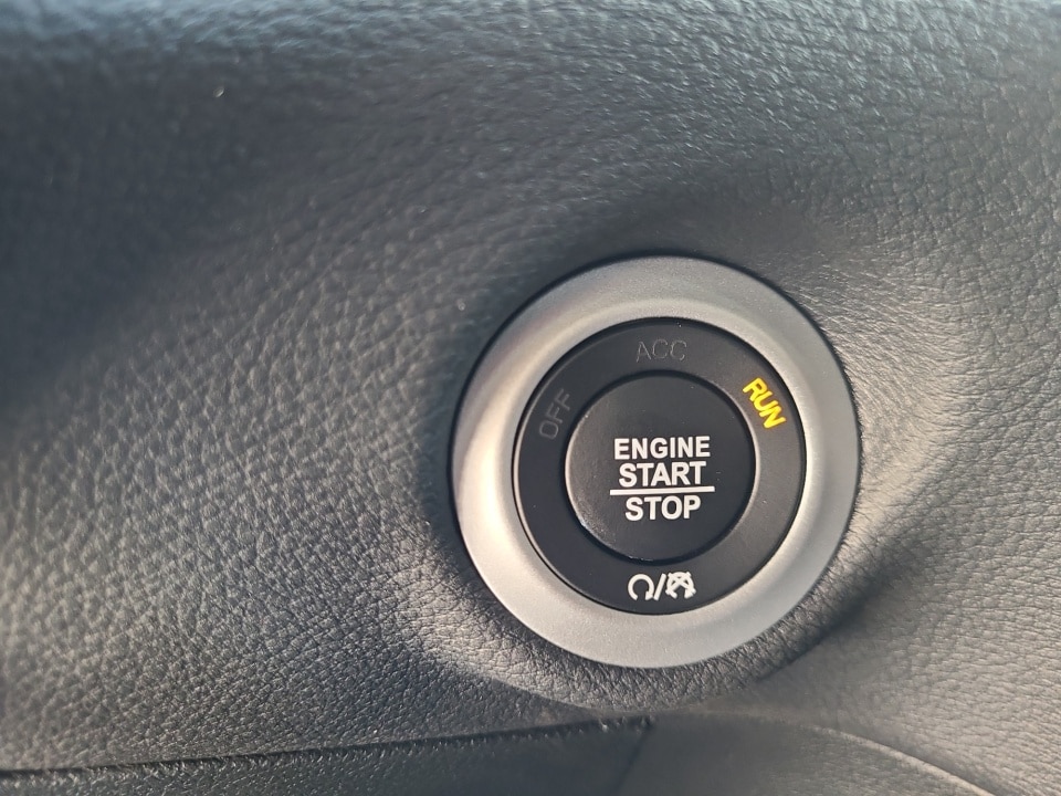 2026 Chrysler Pacifica Select - Photo 18