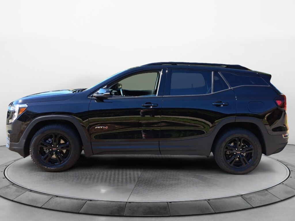 Used 2024 GMC Terrain AT4 SUV