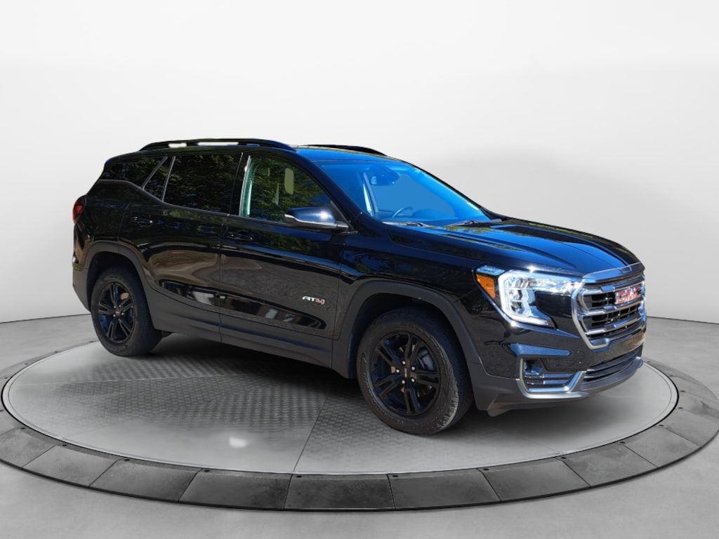 Used 2024 GMC Terrain AT4 SUV