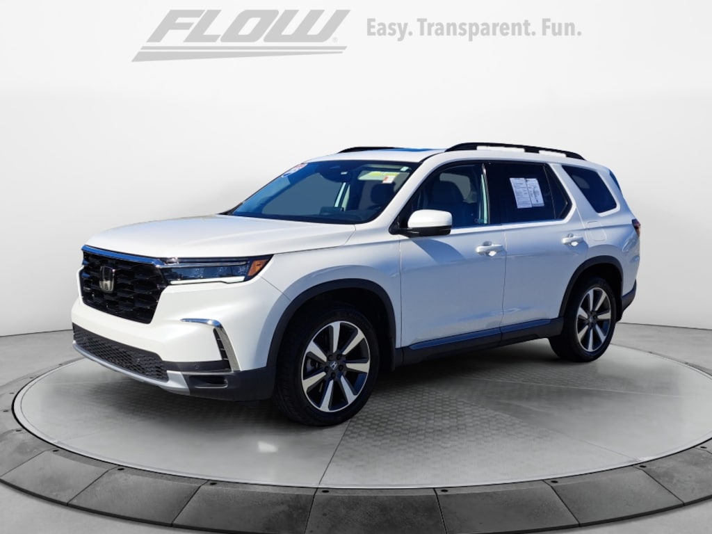Used 2025 Honda Pilot Touring SUV