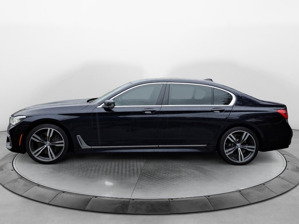 Used 2016 BMW 750i Sedan