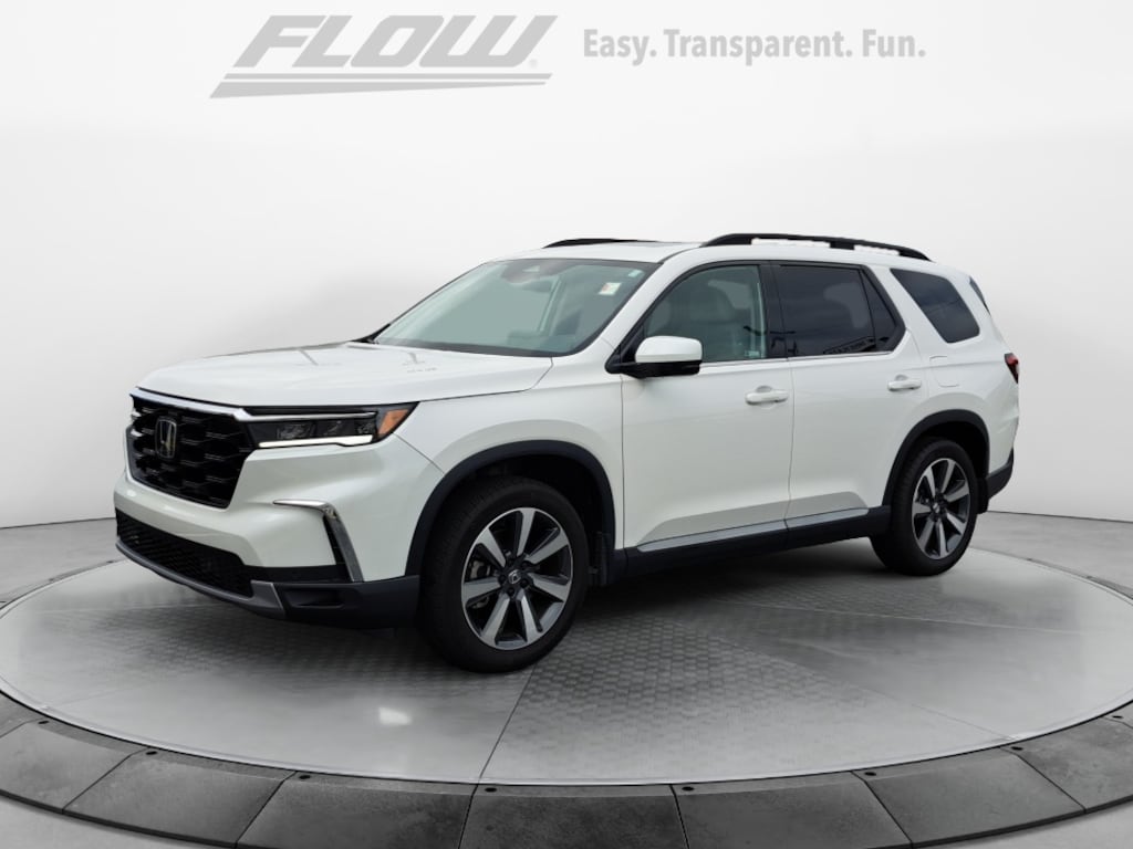 Used 2025 Honda Pilot Touring SUV