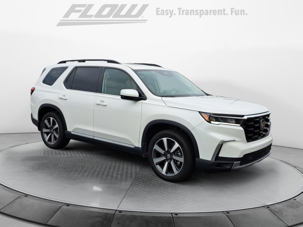 Used 2025 Honda Pilot Touring SUV