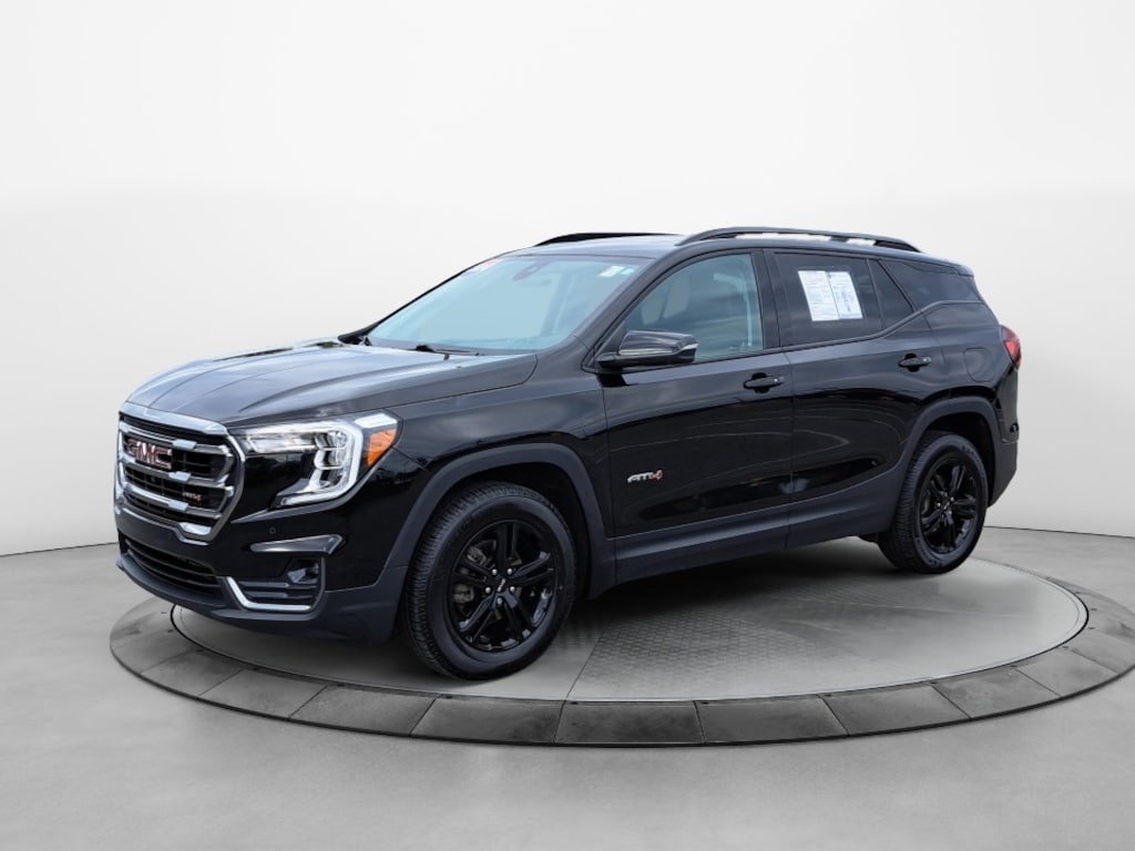 Used 2024 GMC Terrain AT4 SUV