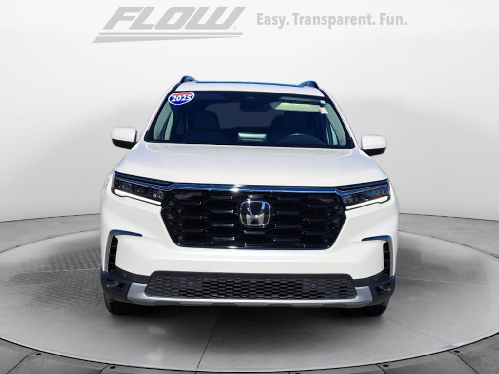 Used 2025 Honda Pilot Touring SUV