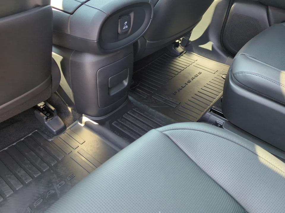 2026 Hyundai Palisade Limited - Photo 12