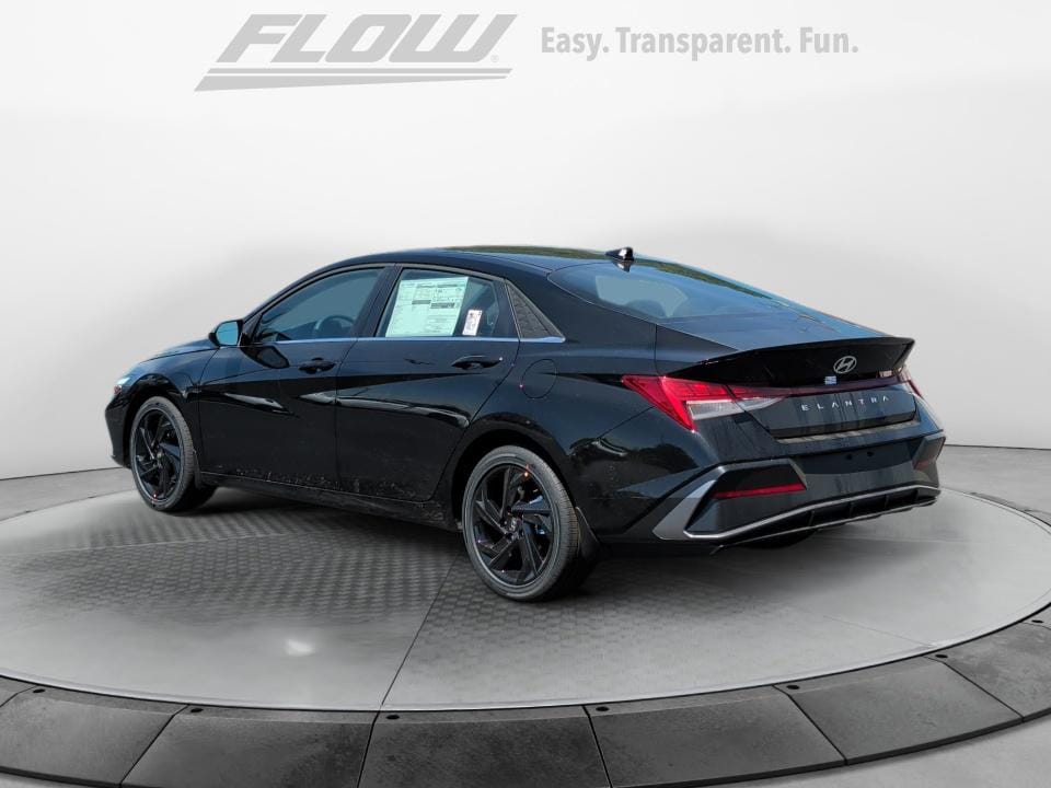 2026 Hyundai Elantra SEL - Photo 5