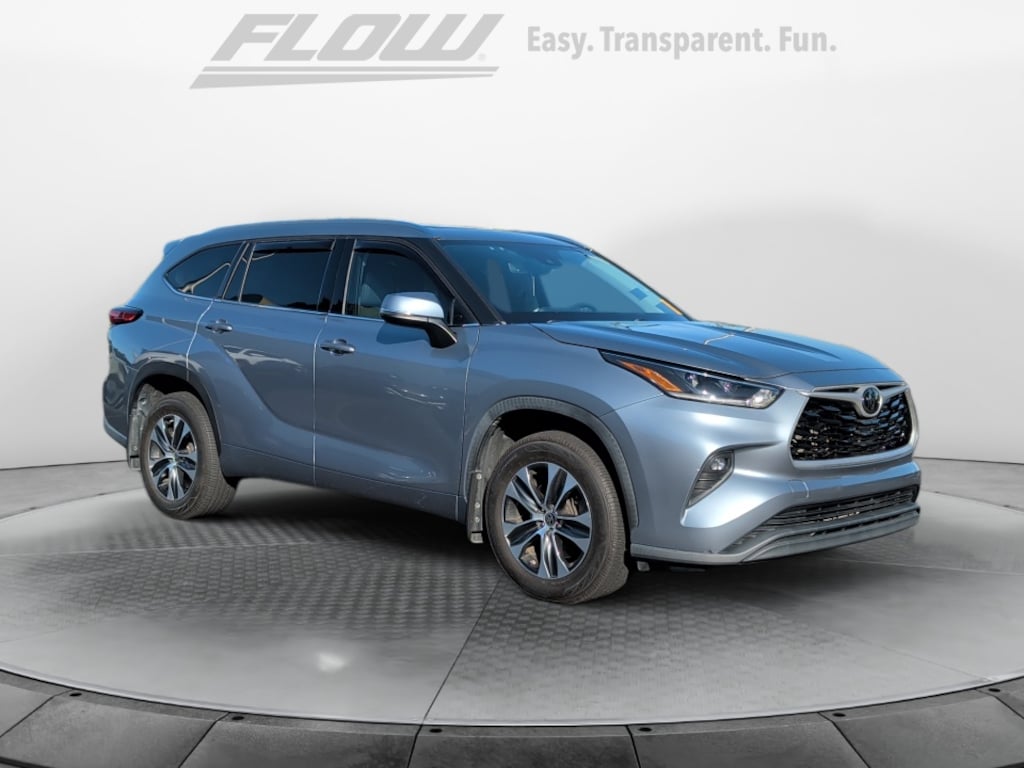 Used 2021 Toyota Highlander XLE SUV