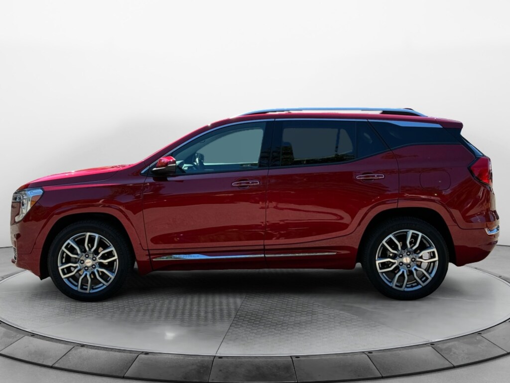 Used 2024 GMC Terrain Denali SUV