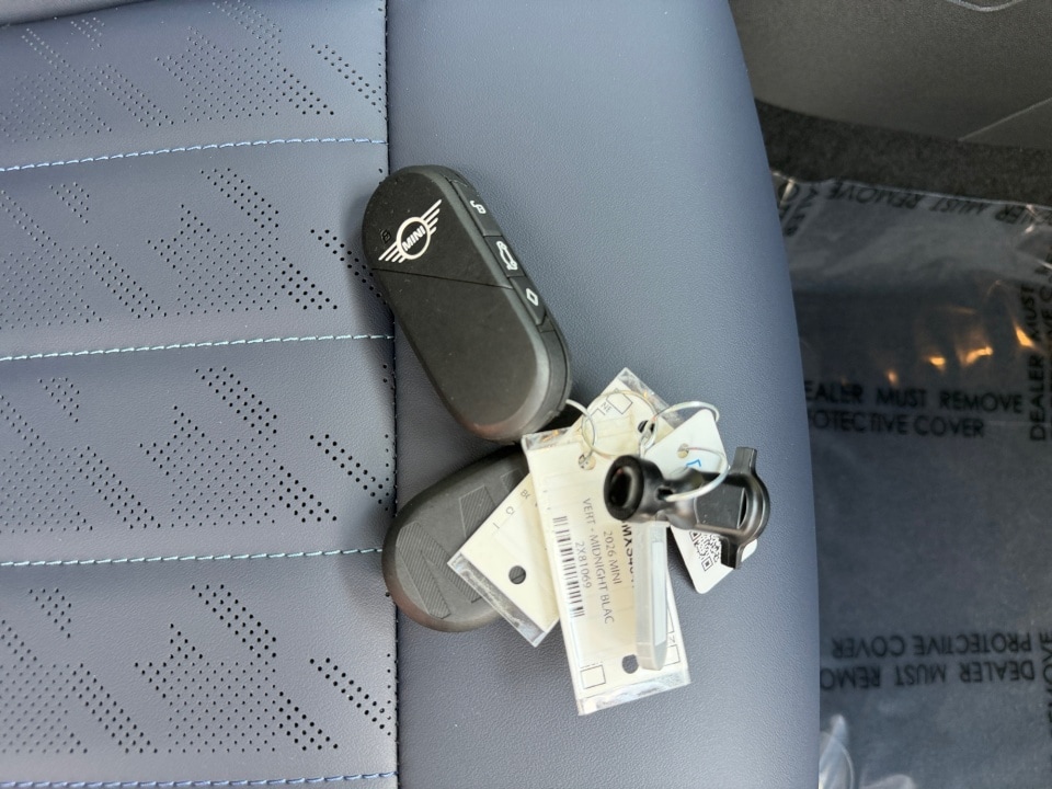2026 MINI Convertible Base - Photo 34