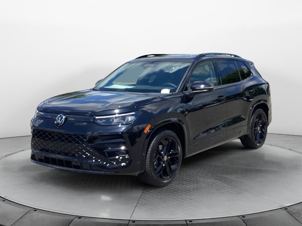 New 2026 Volkswagen Tiguan SE R-Line Black SUV