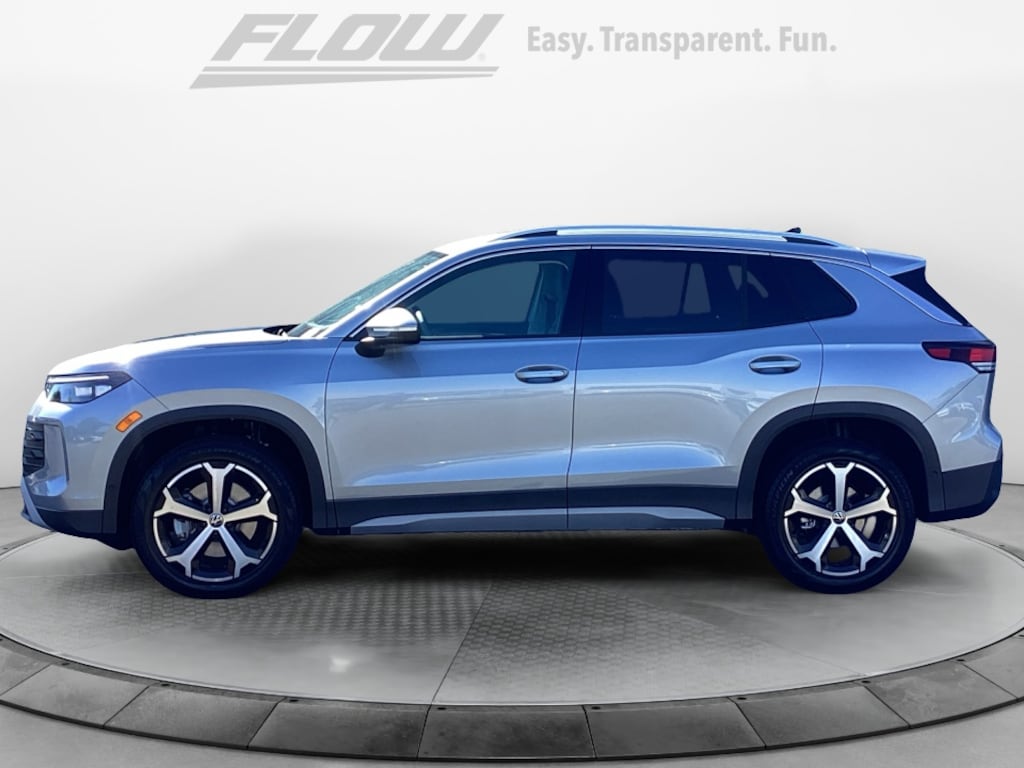 New 2026 Volkswagen Tiguan SE SUV
