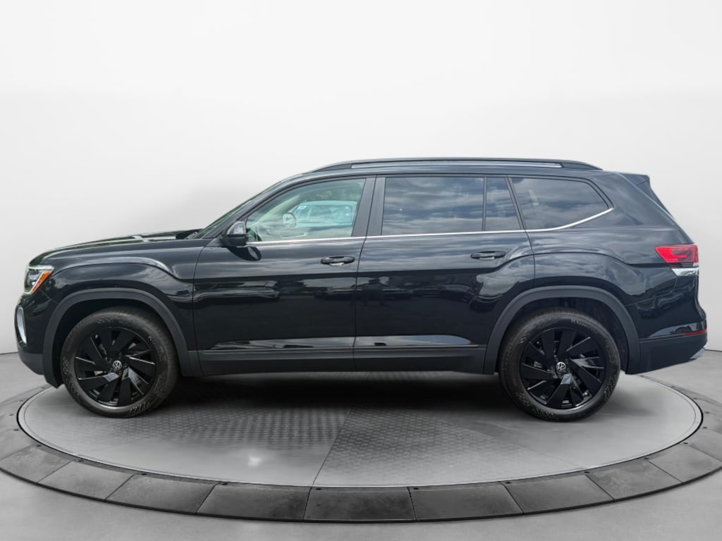 New 2026 Volkswagen Atlas SE w/Technology SUV