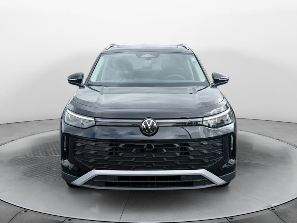 New 2026 Volkswagen Tiguan SE SUV