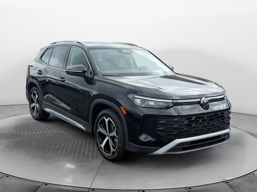 New 2026 Volkswagen Tiguan SE SUV