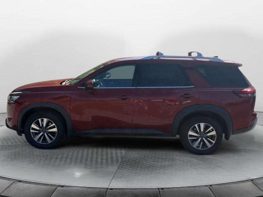 Used 2022 Nissan Pathfinder SL SUV