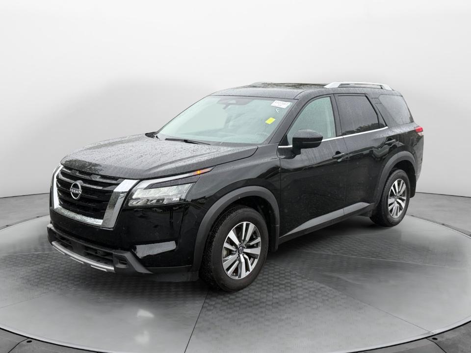 Used 2025 Nissan Pathfinder SL SUV